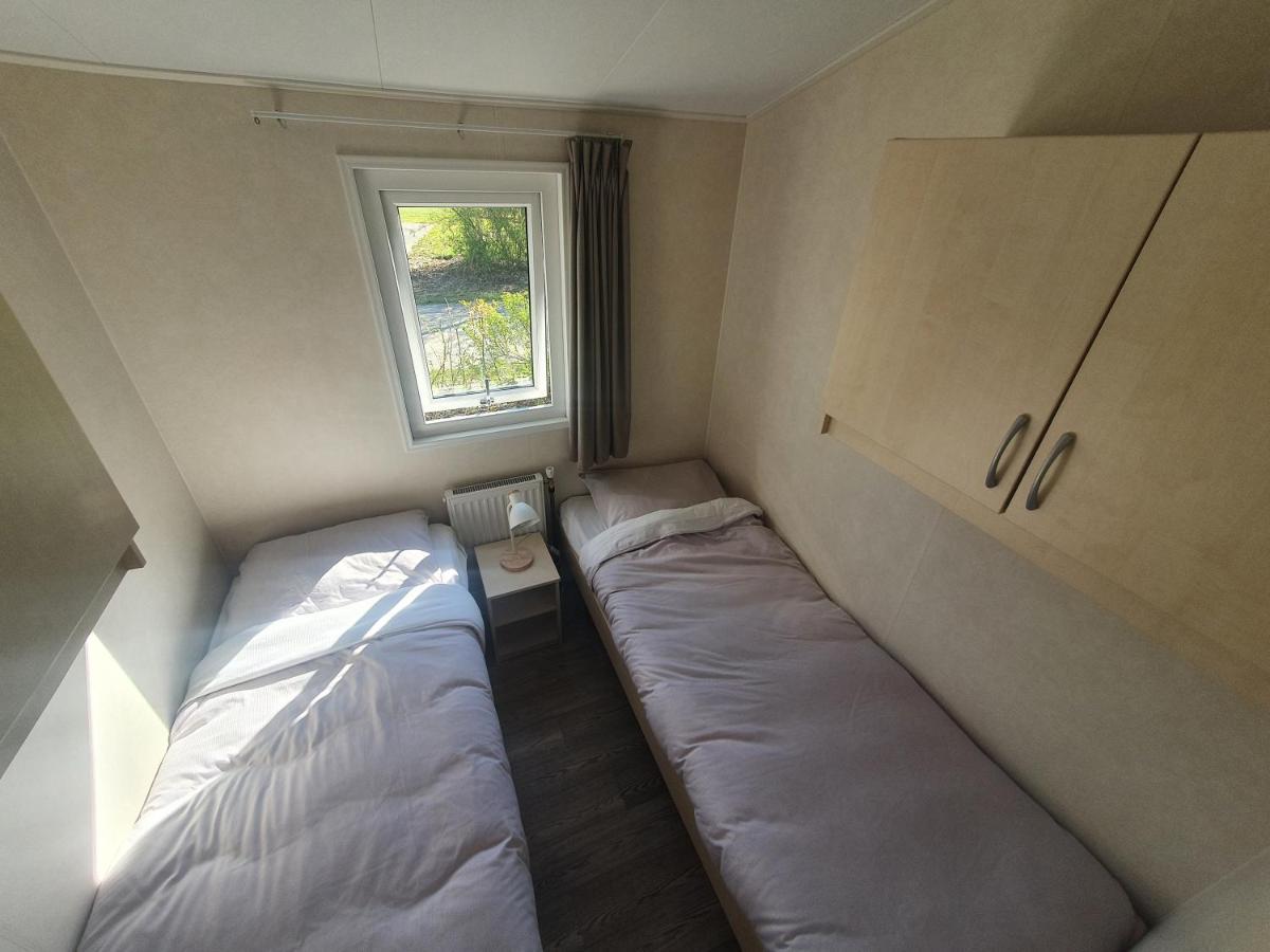 Tynaarlo Gezellig Chalet Op Een Prachtige Plek In Drenthe Met Vrij Uitzichtヴィラ エクステリア 写真